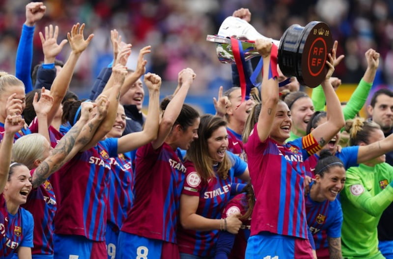 Competiciones de fútbol femenino